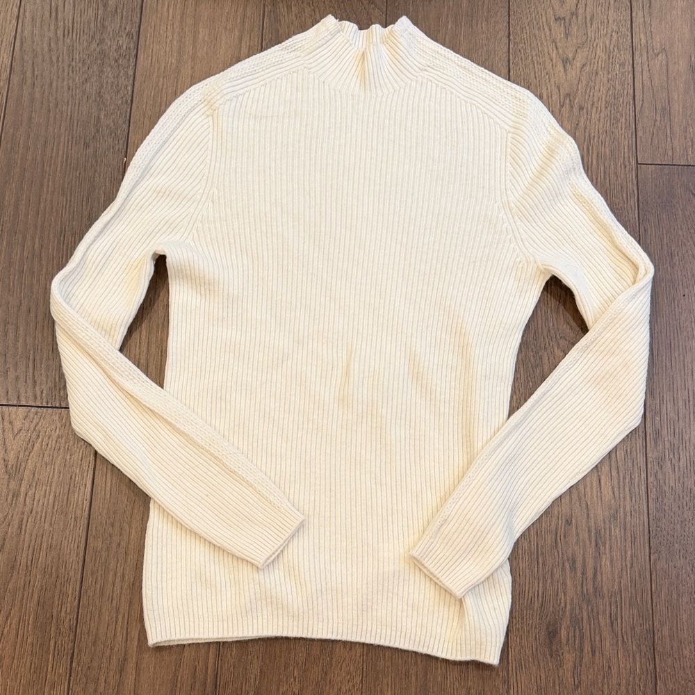 Motif Cream Ribbed Knit Mockneck Sweater Medium - C19-003